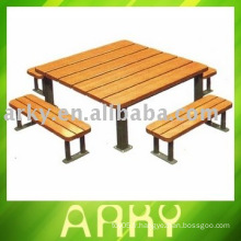 Table et chaise de salon en bois de bonne qualité